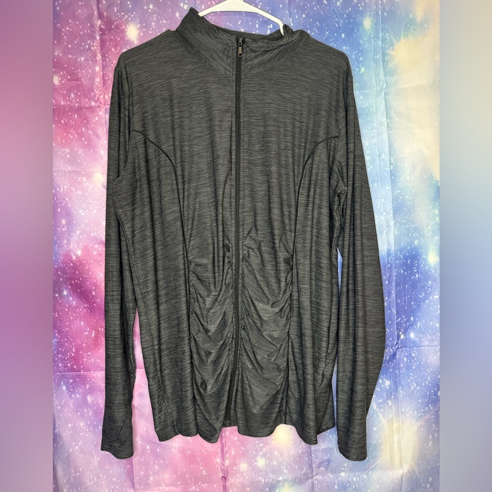 Motherhood maternity athleisure zip up jacket 🛍